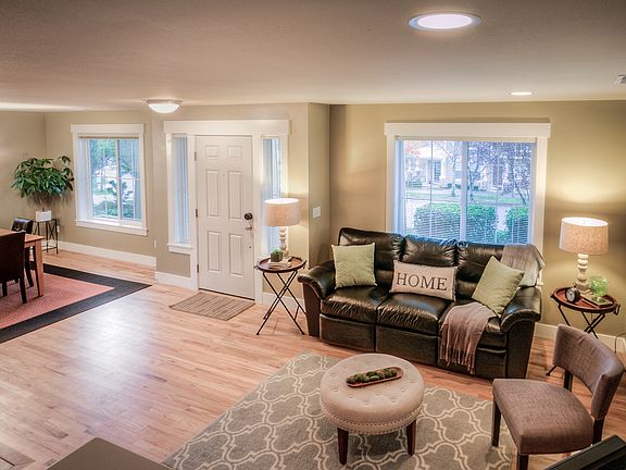 2nd image of 35324 SE Kinsey St