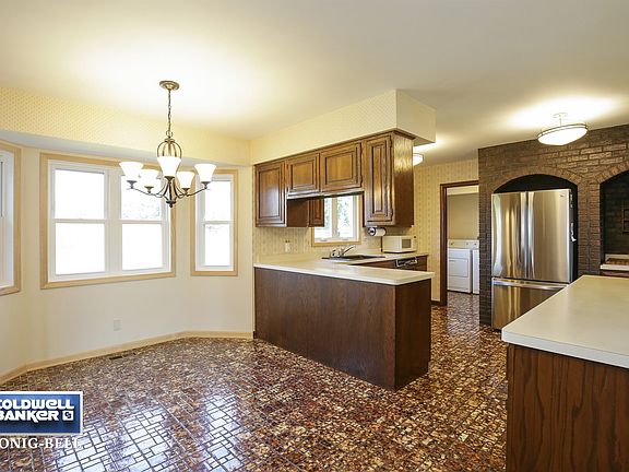Kitchen / Breakfast Room