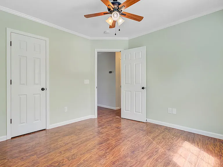 236 Emerald Isle Dr — Photo 25