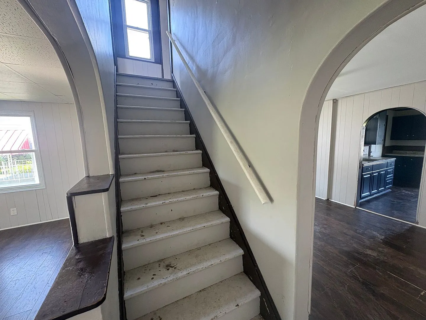 920 Vankirk Street Clairton, Pa 15025 2 Bed 1 Bath Townhome For Rent — Photo 4
