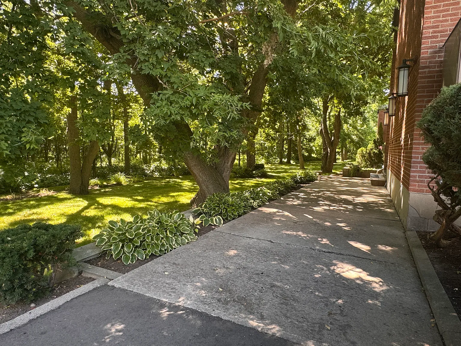 Riverside Estates — Photo 4