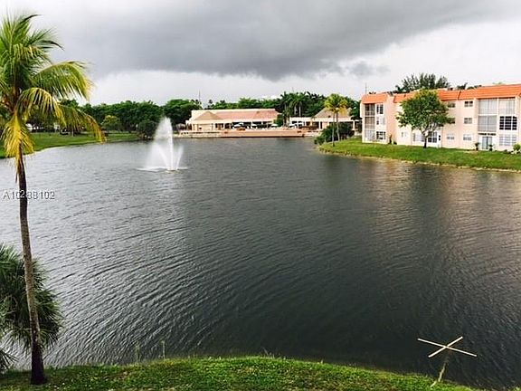 5th image of 2931 E Sunrise Lakes Dr #308