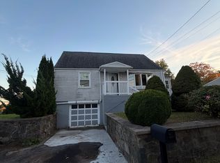 15 Edwards St, Bridgeport, CT 06606