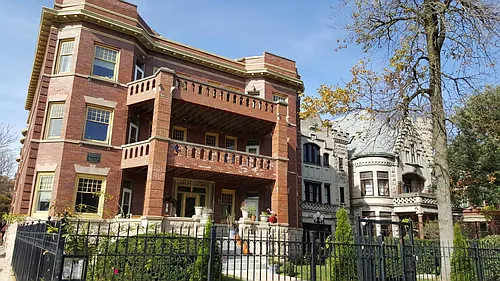 2402 N Kedzie Blvd #2 Photo 1