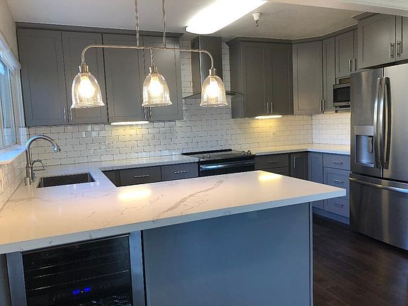 3rd image of 552 Cambridge Ave
