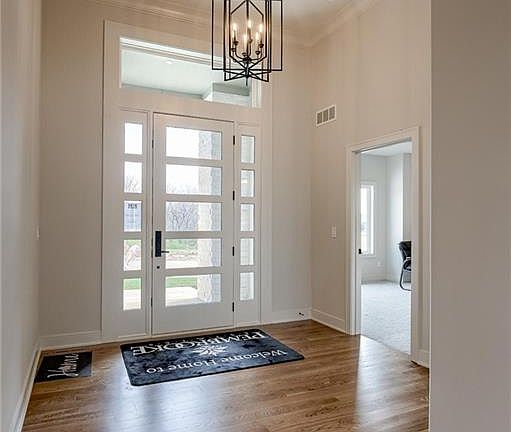 2nd image of 2516 NE 91st Pl