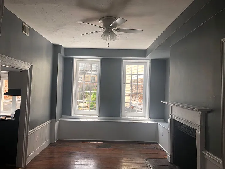 820 Caroline St #2 — Photo 5