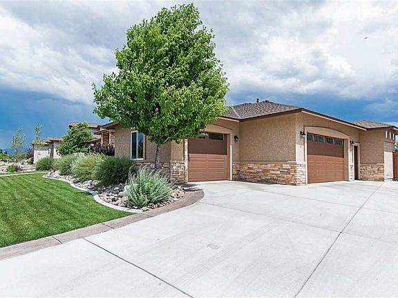 3rd image of 1031 Rocky Terrace Dr