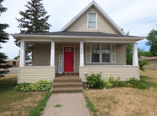 216 6th St SW, Little Falls, MN 56345