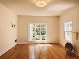 526 N Bronson Ave #1/2, Los Angeles, CA 90004