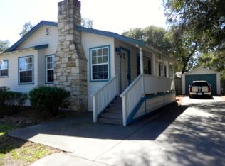 881 Sinex Ave, Pacific Grove, CA 93950