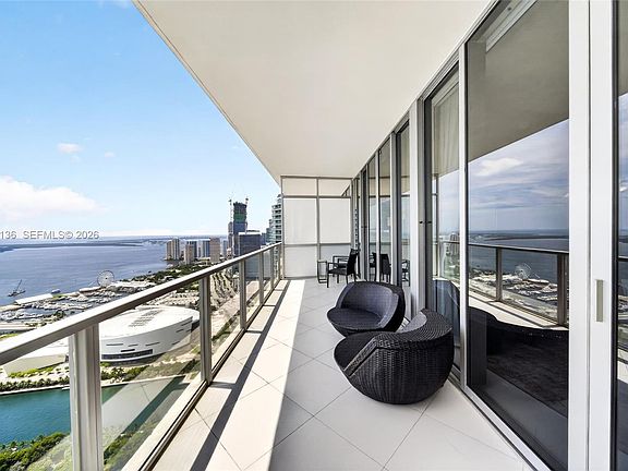 2nd image of 1100 Biscayne Blvd Unit 5502