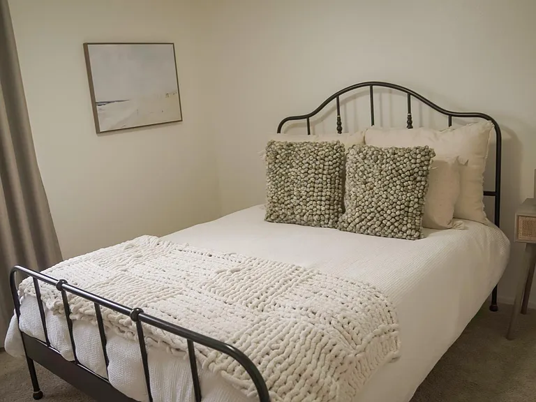 Guest Bedroom #1