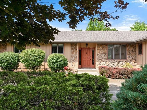 2nd image of 408 Greenmont Dr