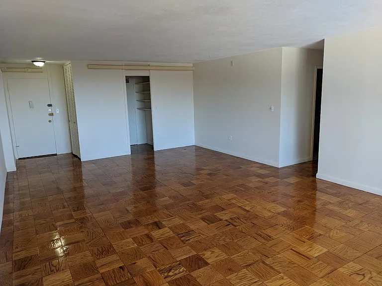 101 Monmouth St #902 — Photo 3
