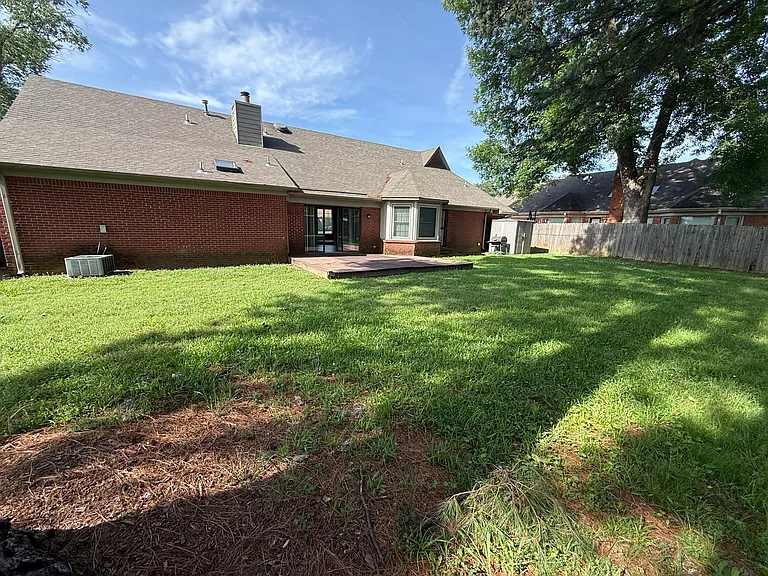 8142 Creekside Cir S — Photo 20