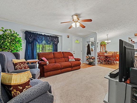 3rd image of 358 Dewar St