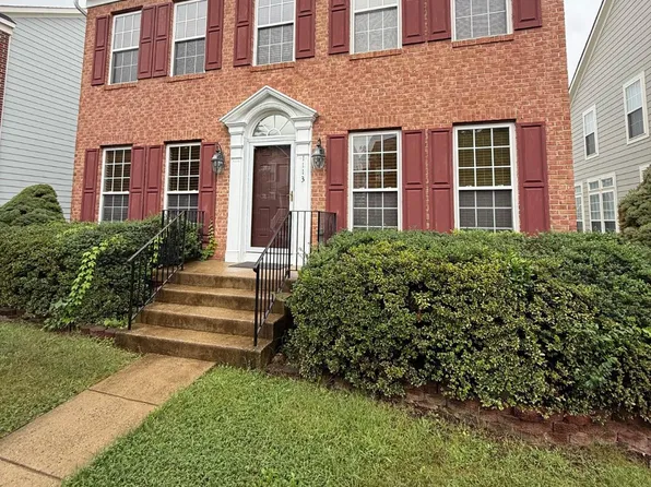 1113 Walker Dr, Fredericksburg, VA 22401