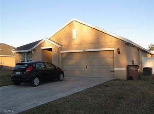 2709 SW 4th Pl, Cape Coral, FL 33914