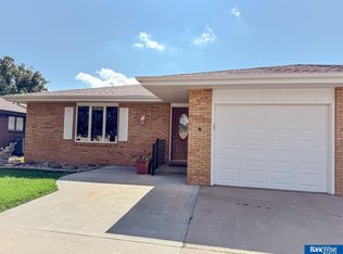1881 Meadow Ln, Seward, NE 68434