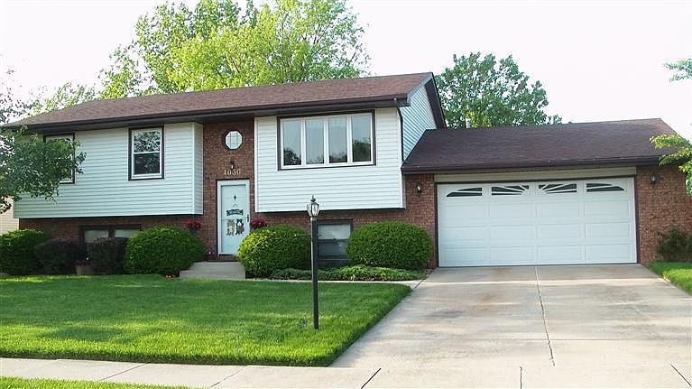 1st image of 4030 W 73rd Pl
