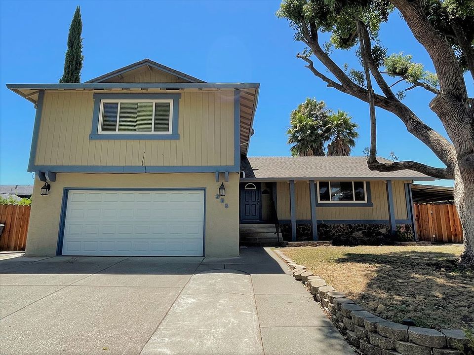 1st image of 385 Woodside Cir