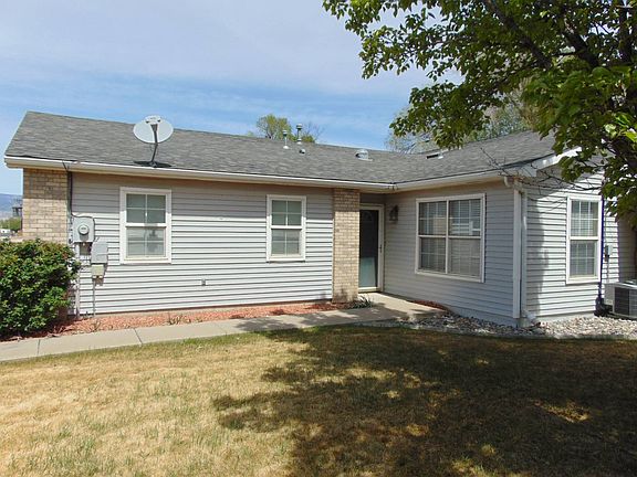 2nd image of 810 Riley Ln