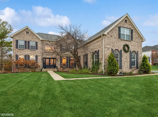 5573 Chancery Rd, Gurnee, IL 60031