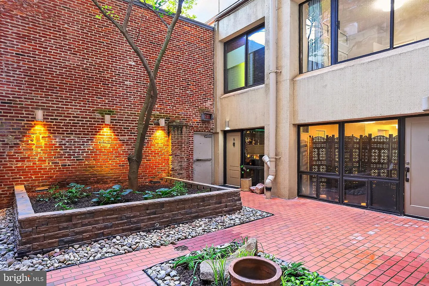 2 bed, 1032 sqft, $5,950 — Photo 4