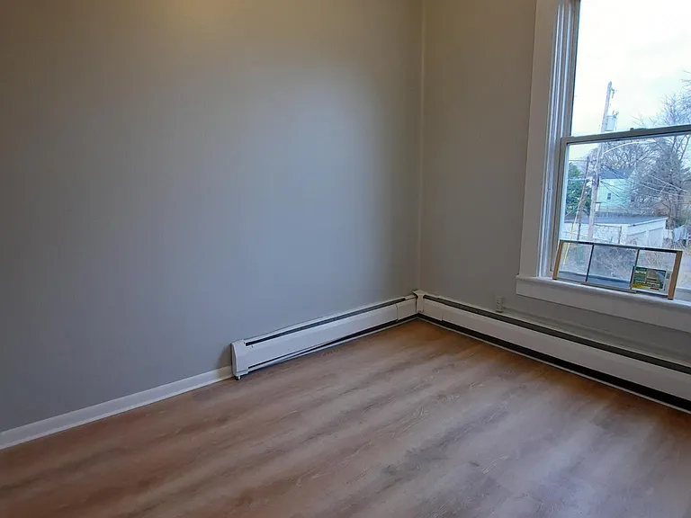 201-209 13th St #209-1 — Photo 10