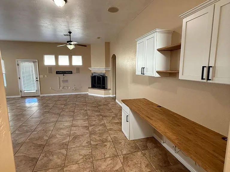 2043 Villa Napoli Loop E — Photo 15