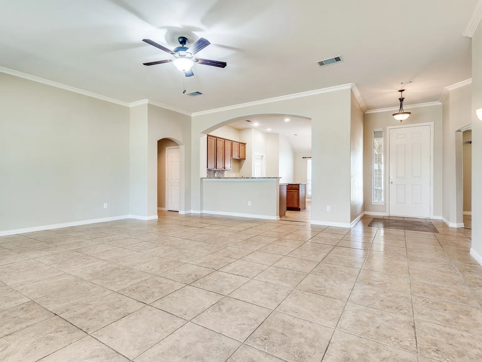 2 bed, 1845 sqft, $2,999 — Photo 3