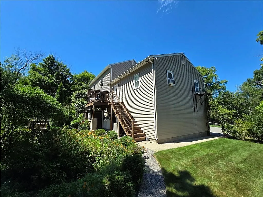 1 bed, 1.0 bath, 600 sqft, $1,800 — Photo 2