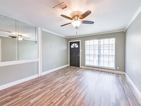 5th image of 813 Wax Myrtle Ln #A