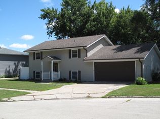 6123 Browns Pkwy, Loves Park, IL 61111
