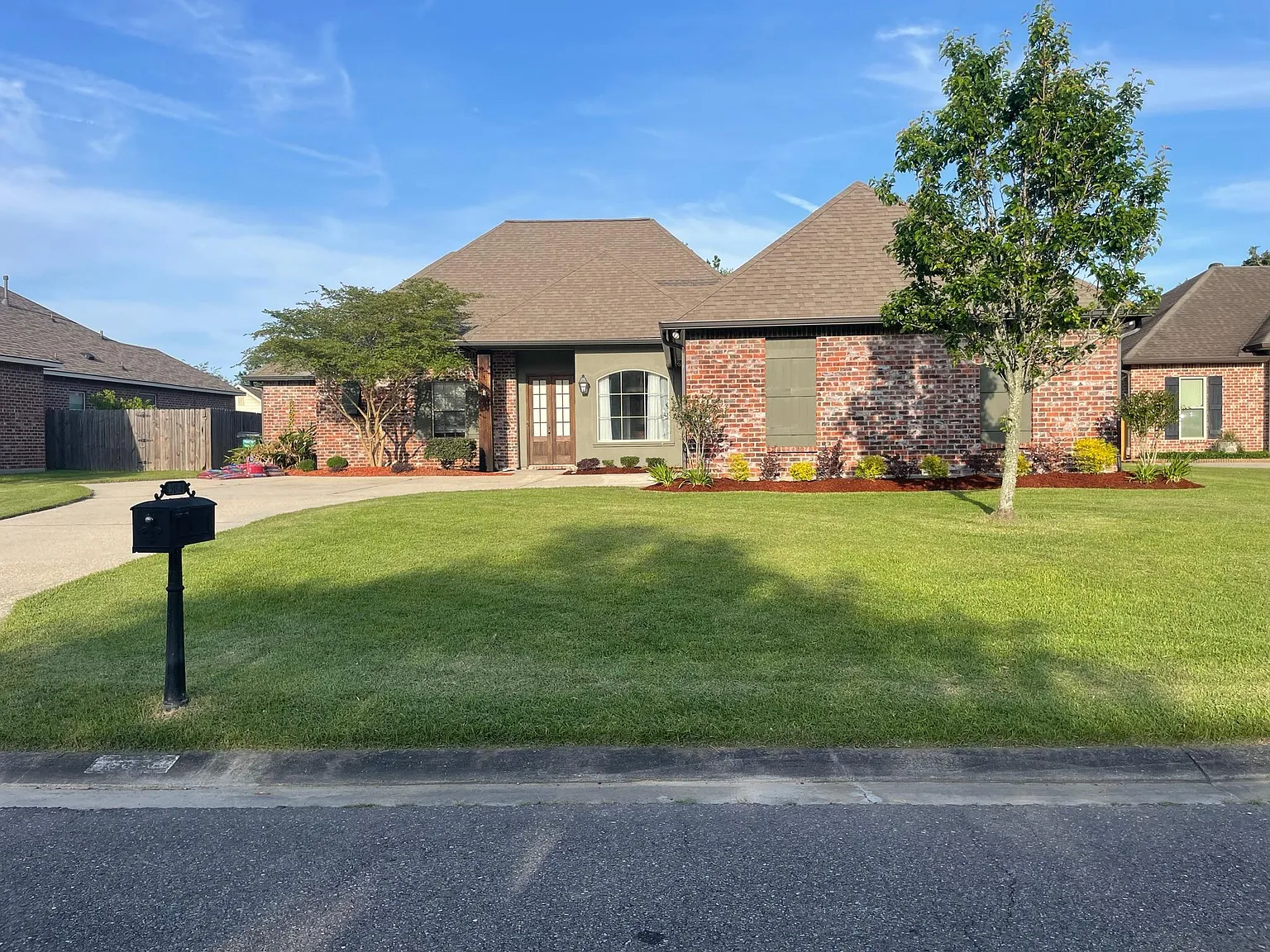 13078 Oak Knoll Dr — Photo 2