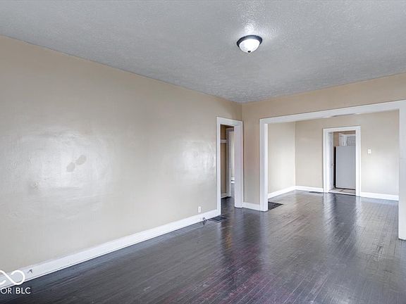 4th image of 4134 E Saint Clair St
