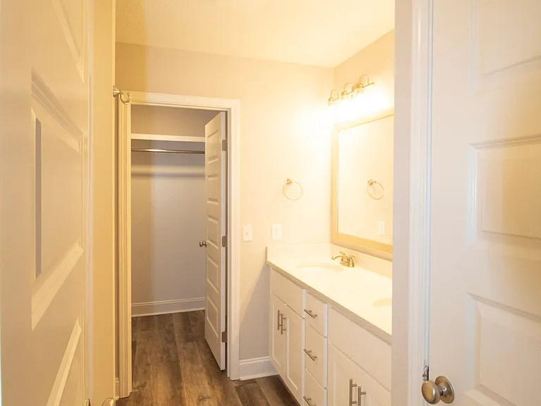 106 Woodsedge Dr #B — Photo 11