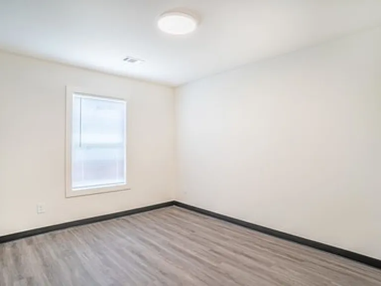8411 State Highway 204 — Photo 18