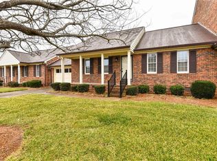 1817 Meadowview Dr, Graham, NC 27253