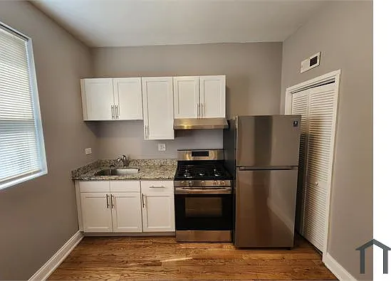 2 bed, $1,860 — Photo 4