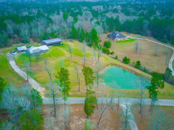 840 Horace Bonds Rd, Livingston, TX 77351