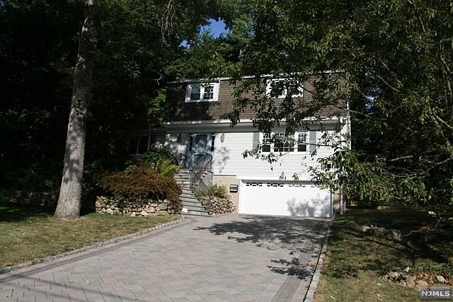 1st image of 90 Ronald Ct
