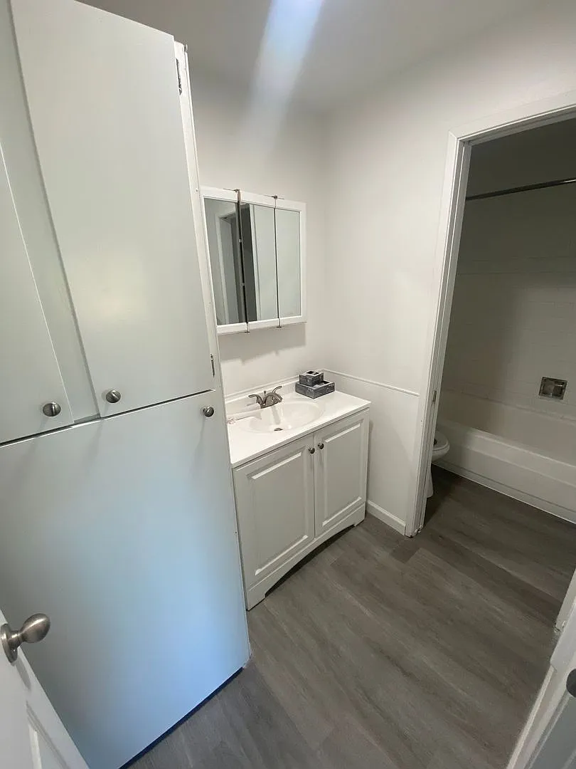 Southridge Apartments - 102 — Photo 2