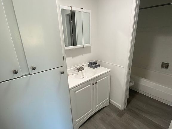 2nd image of 1622 W 7th Ave #102