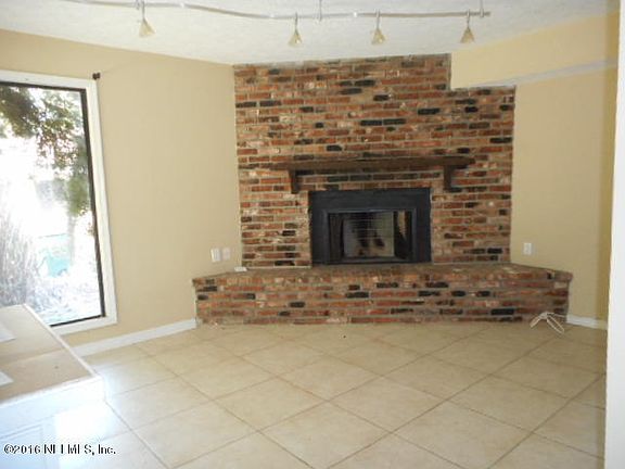 4th image of 7610 San Jose Blvd