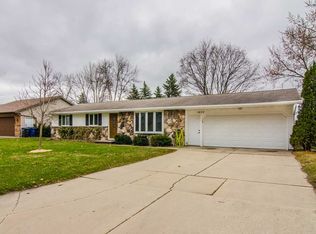 1433 Commanche Ave, Green Bay, WI 54313