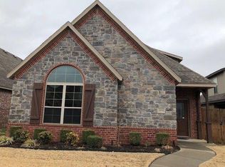 3203 SW Warberry Ave, Bentonville, AR 72713