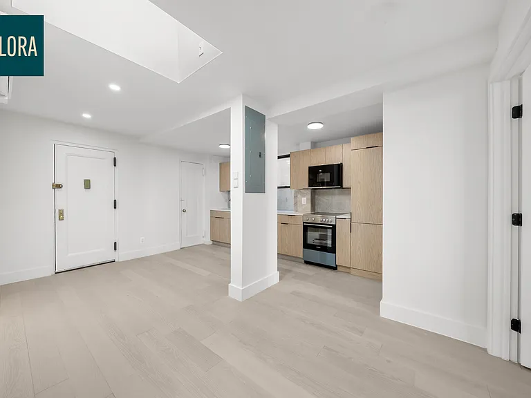 310 E 12th St #5G — Photo 7