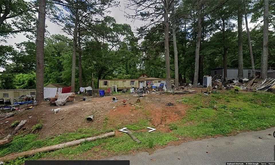 1st image of 468 Lake Cir